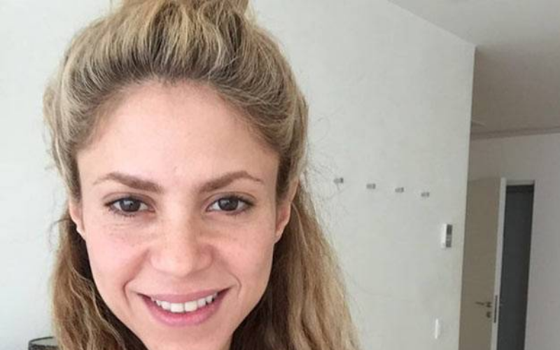 shakira no makeup