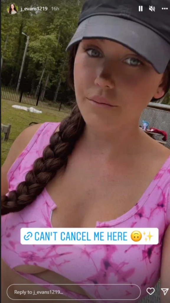 JEnelle underboob