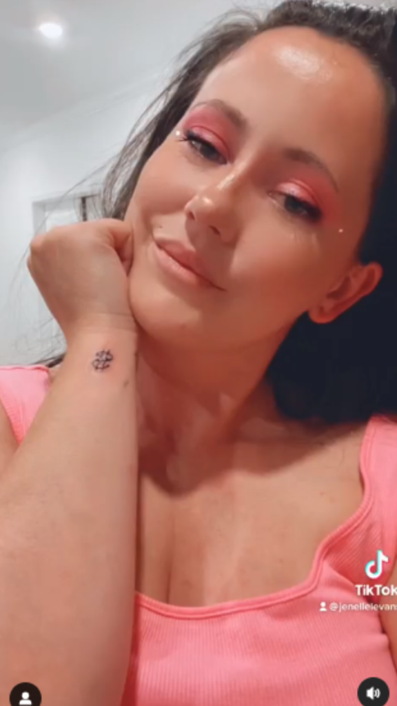 Jenelle new tat