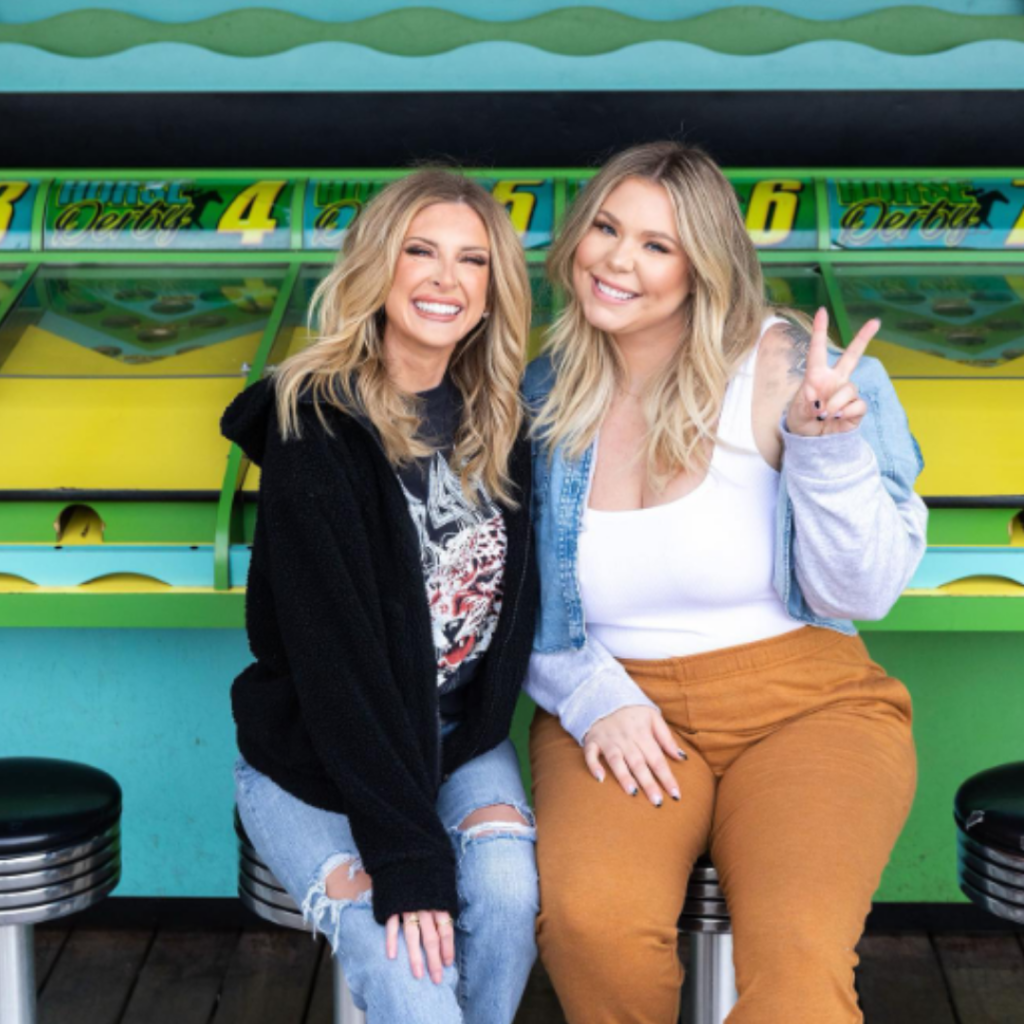 KAil and lindsie 